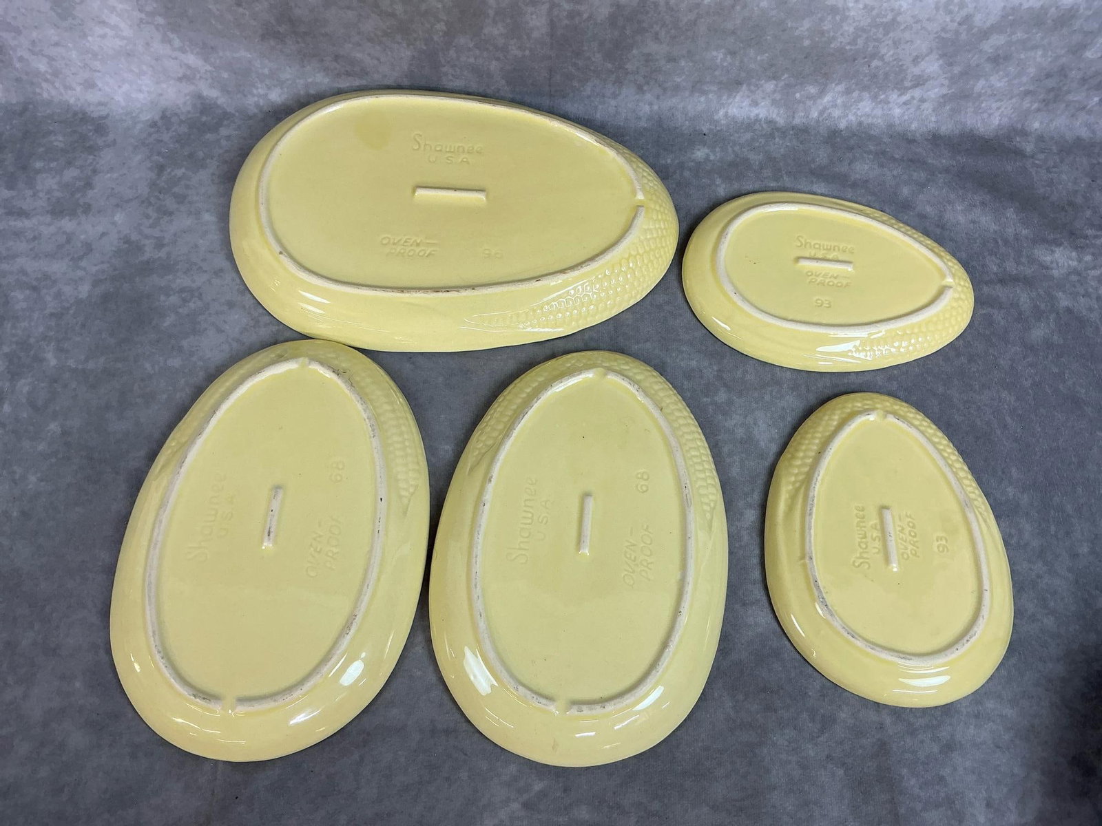 Shawnee Corn King Tableware - 3