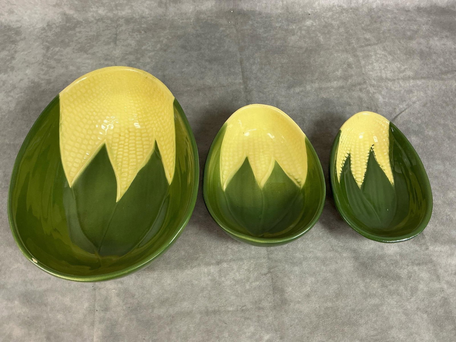 Shawnee Corn King Tableware - 4