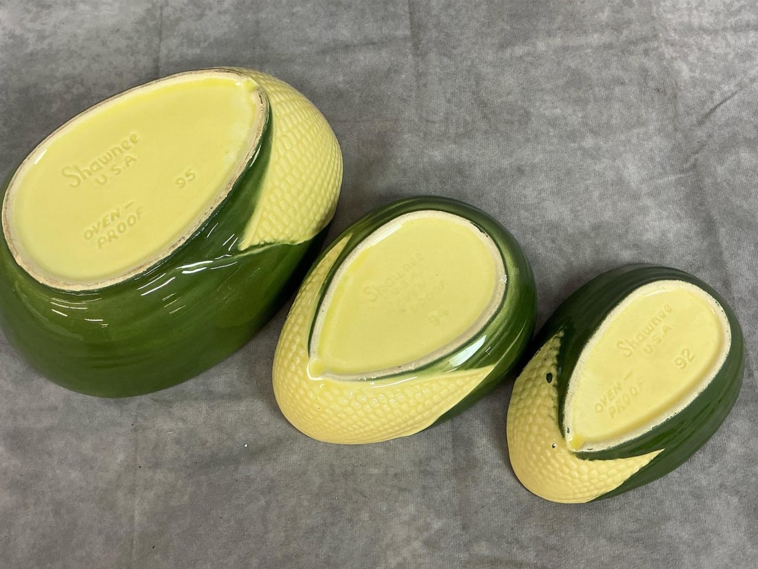 Shawnee Corn King Tableware - 5