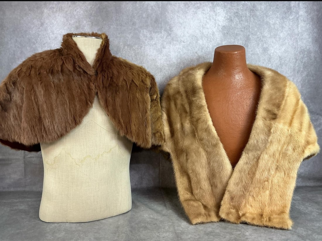 Cocoa Mink Capelet & Mink Stole: Two mid century stoles. Small cocoa mink capelet with decorative clasp and small-medium mink stole by Heironimus. Both in good condition. Capelet measures 14 inches from shoulder to hem and stole