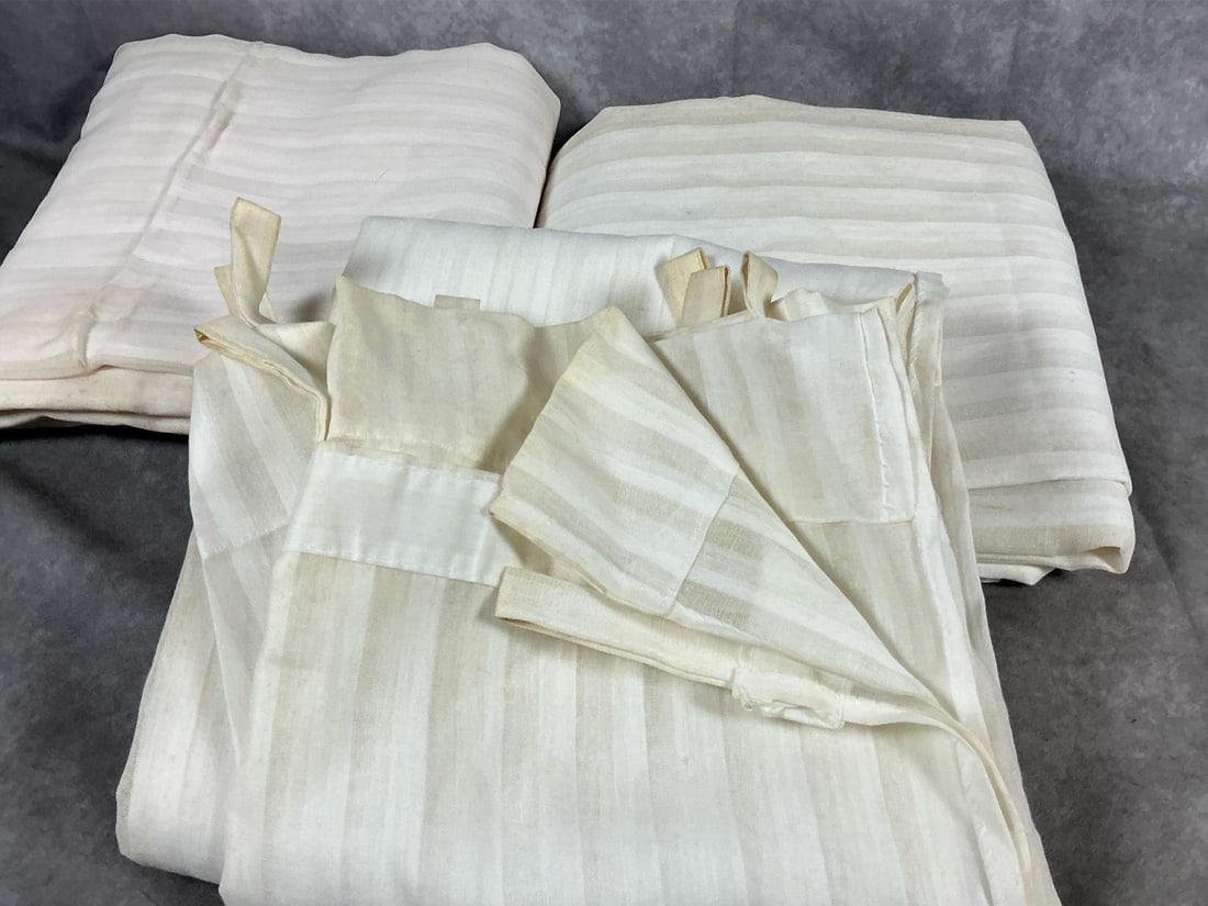 Tablecloths, Tapestry, & Drapes - 7