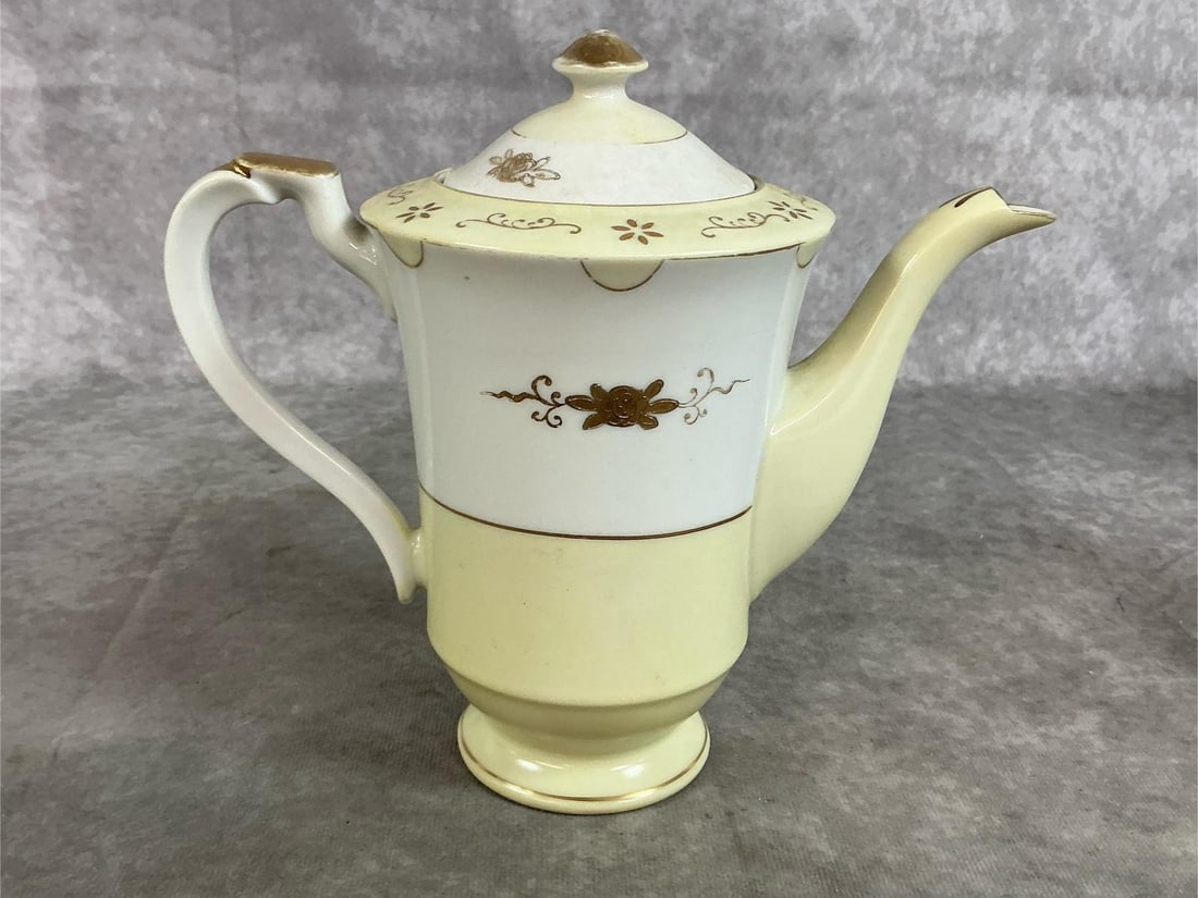 Vintage Teapots & Sets - 8