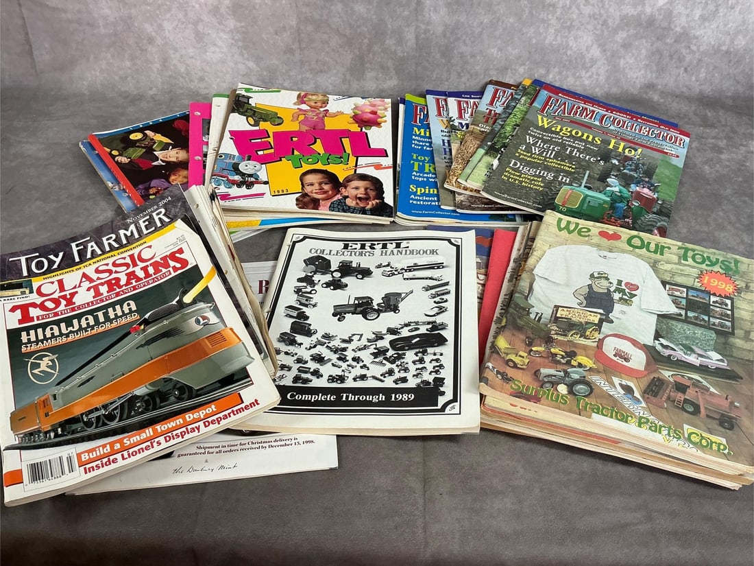 Collectors Magazines: Twenty-five late century magazines. Includes ERTL toys, Toy Farmer, Farm Collector and more. Books measure 8.5 inches wide x 11 inches tall.