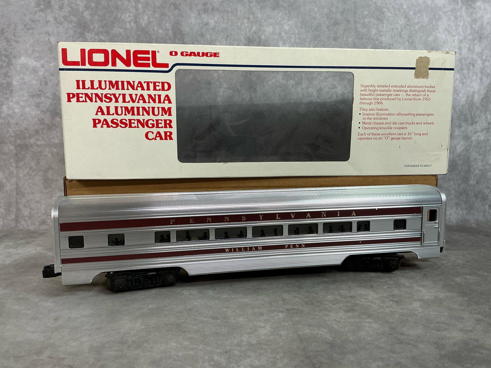 Lionel 0 Gauge Passenger Car (1 of 5)