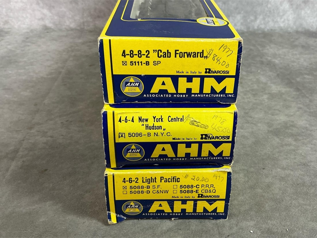 AHM Train Engine & Car Sets - 6