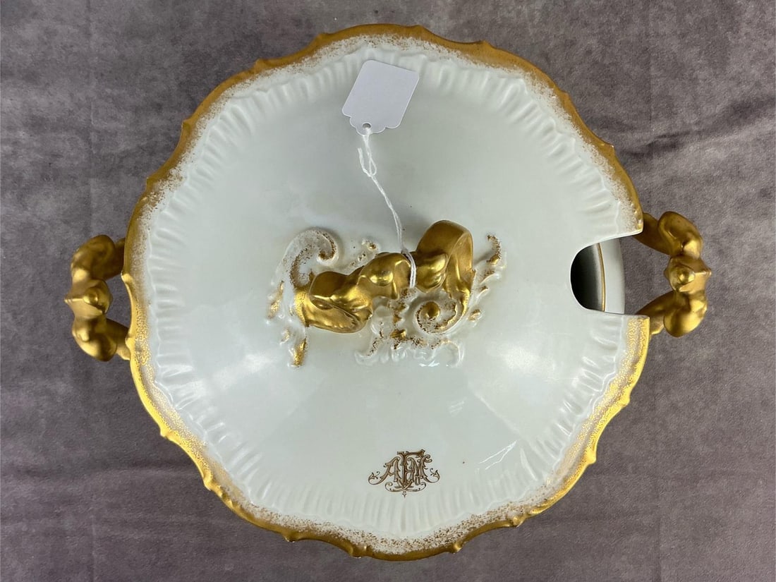 Porcelain Guilded Tureen - 4