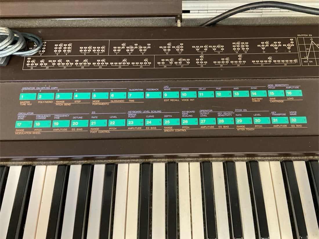 Yamaha Keyboard - 8