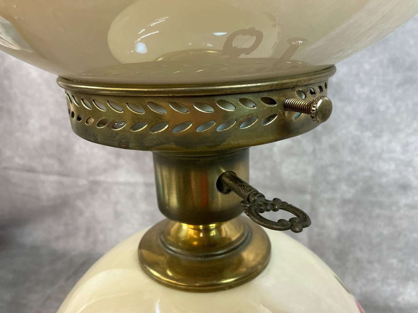 Two Globe Parlor Lamp - 5