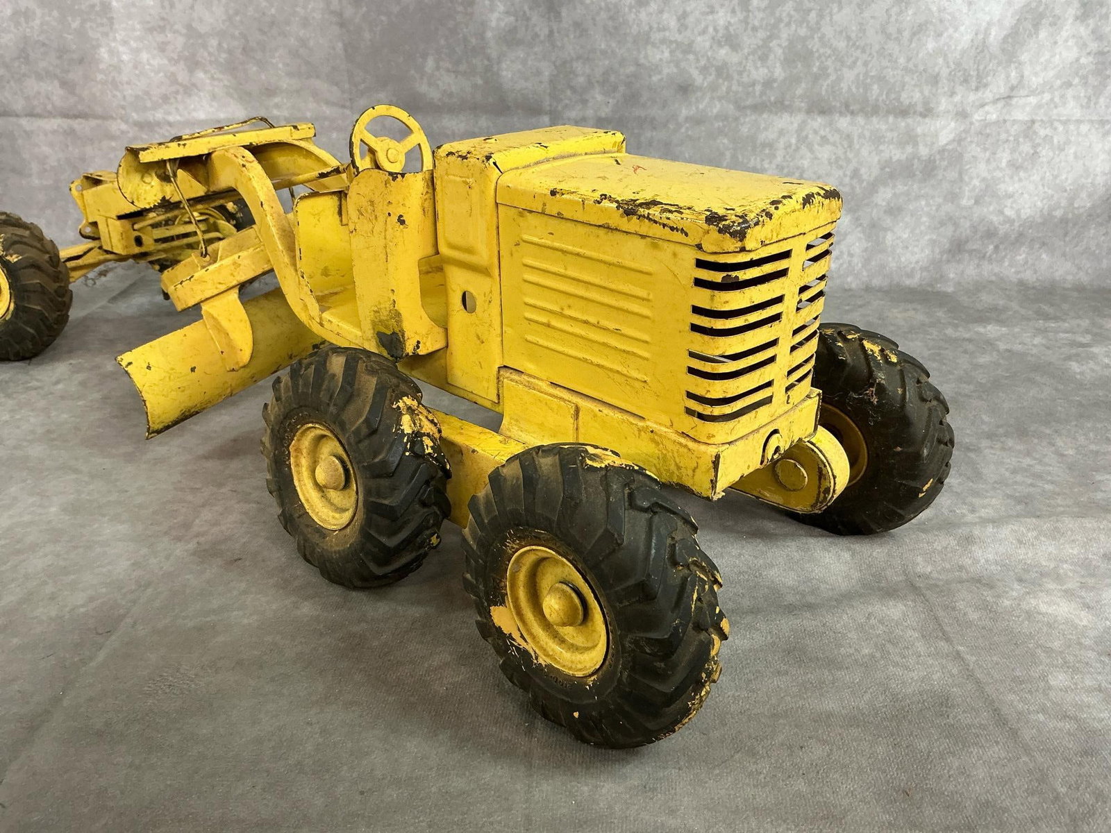 Vintage Toy Grader - 4
