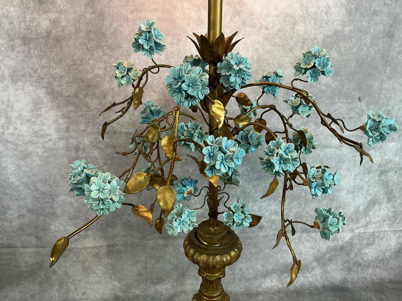 Hydrangea Table Lamp - 3