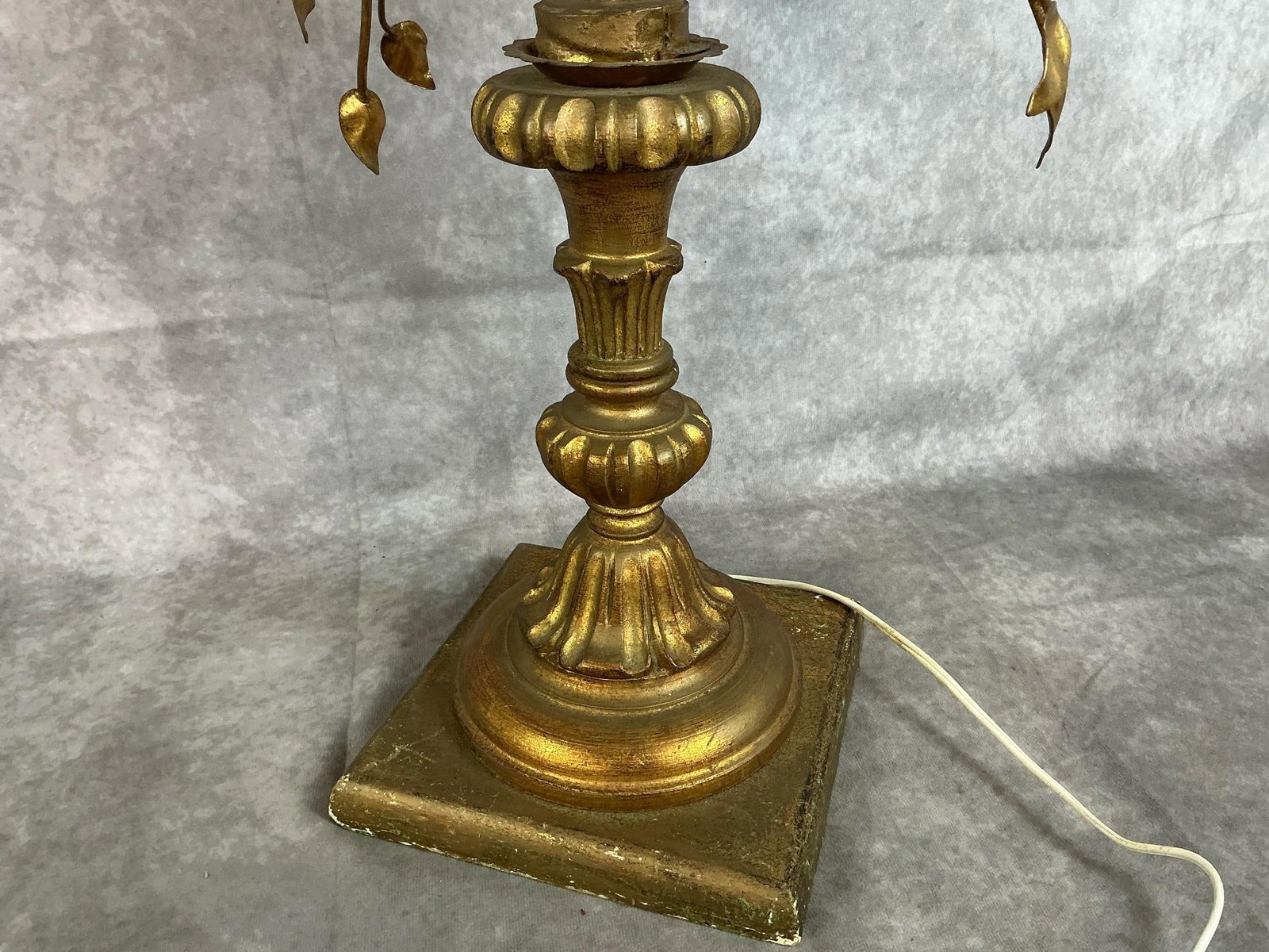 Hydrangea Table Lamp - 4