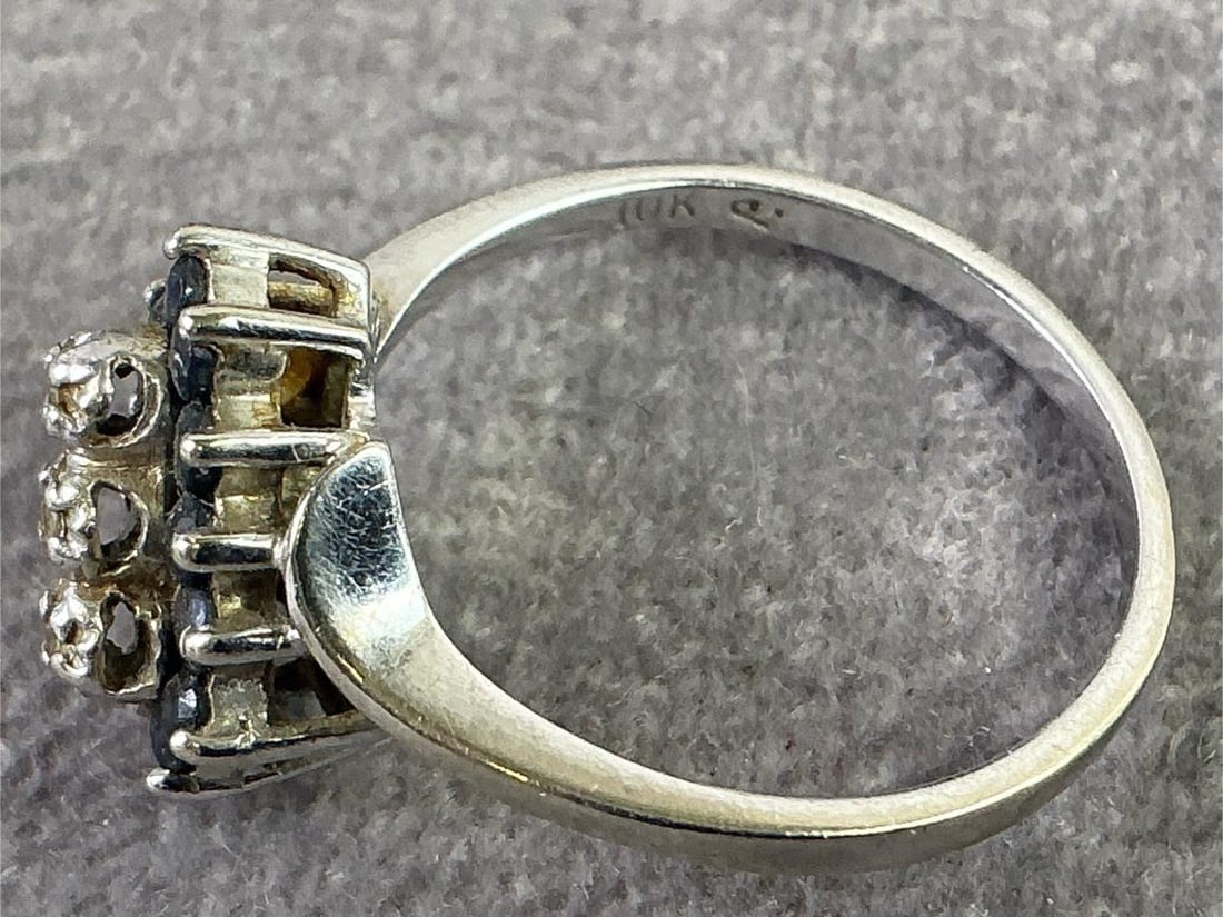 10kt White Gold Ring - 3