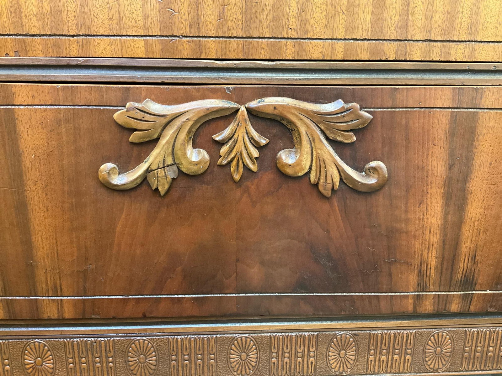 Sideboard - 4