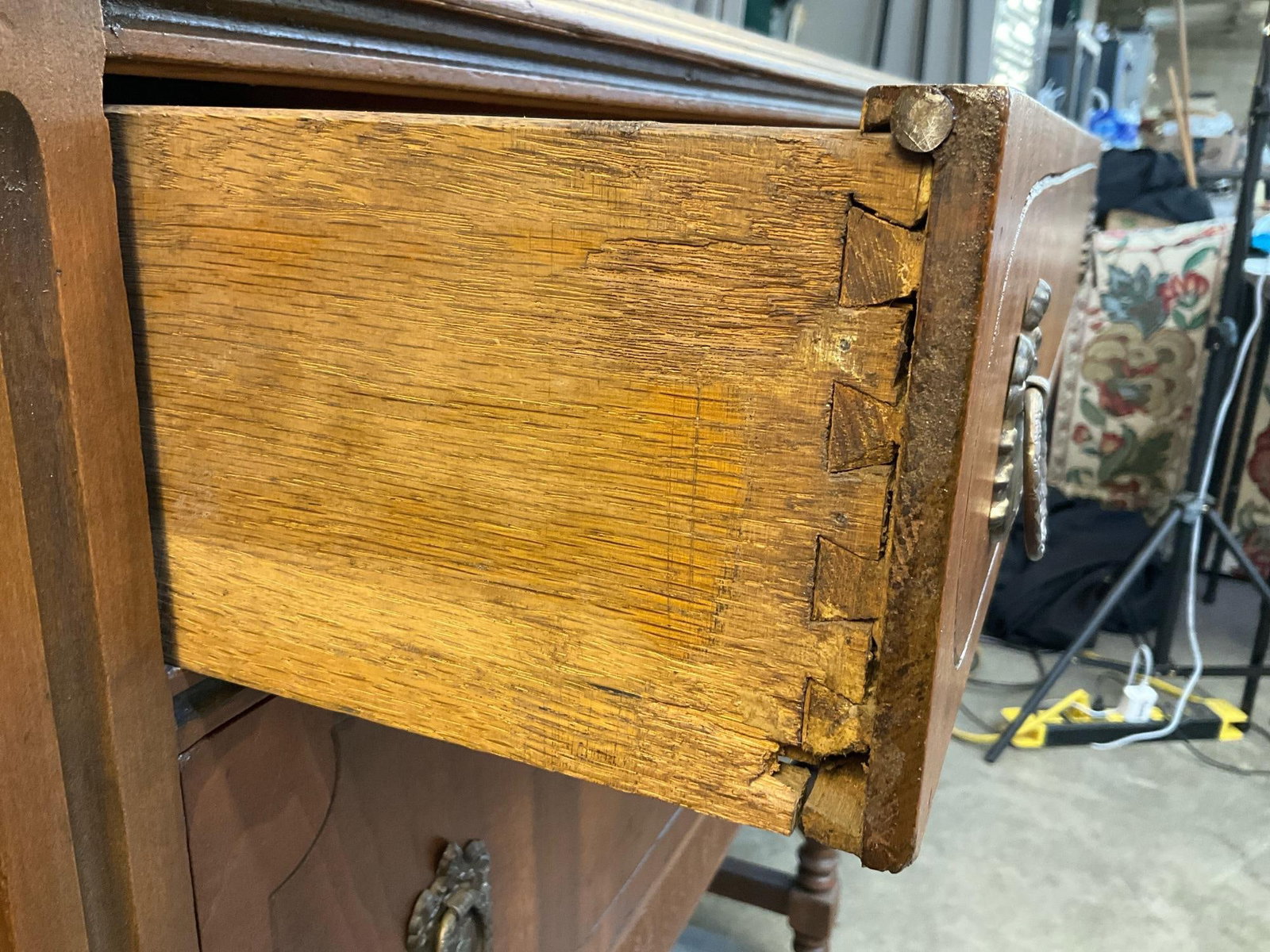 Sideboard - 6