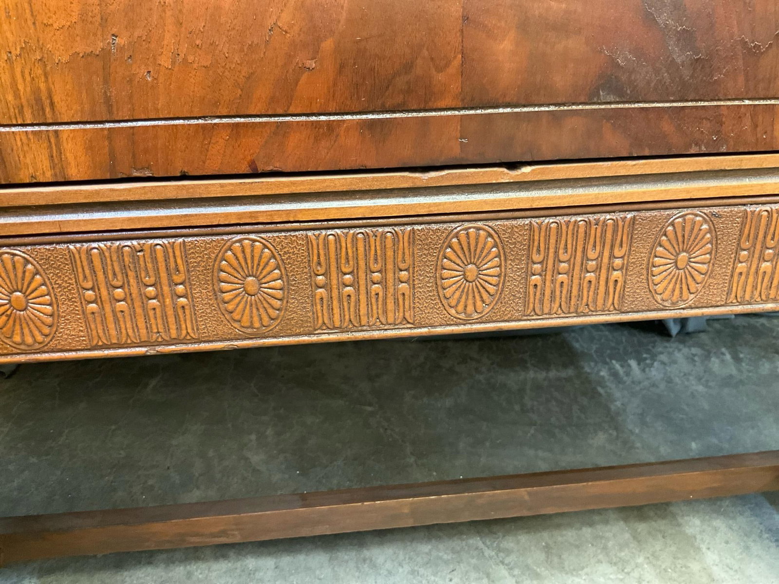 Sideboard - 9