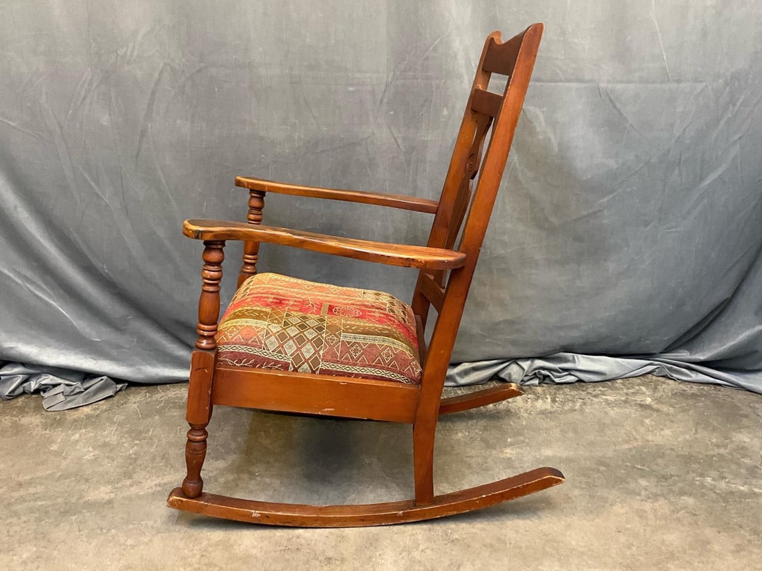 Rocking Chair - 4