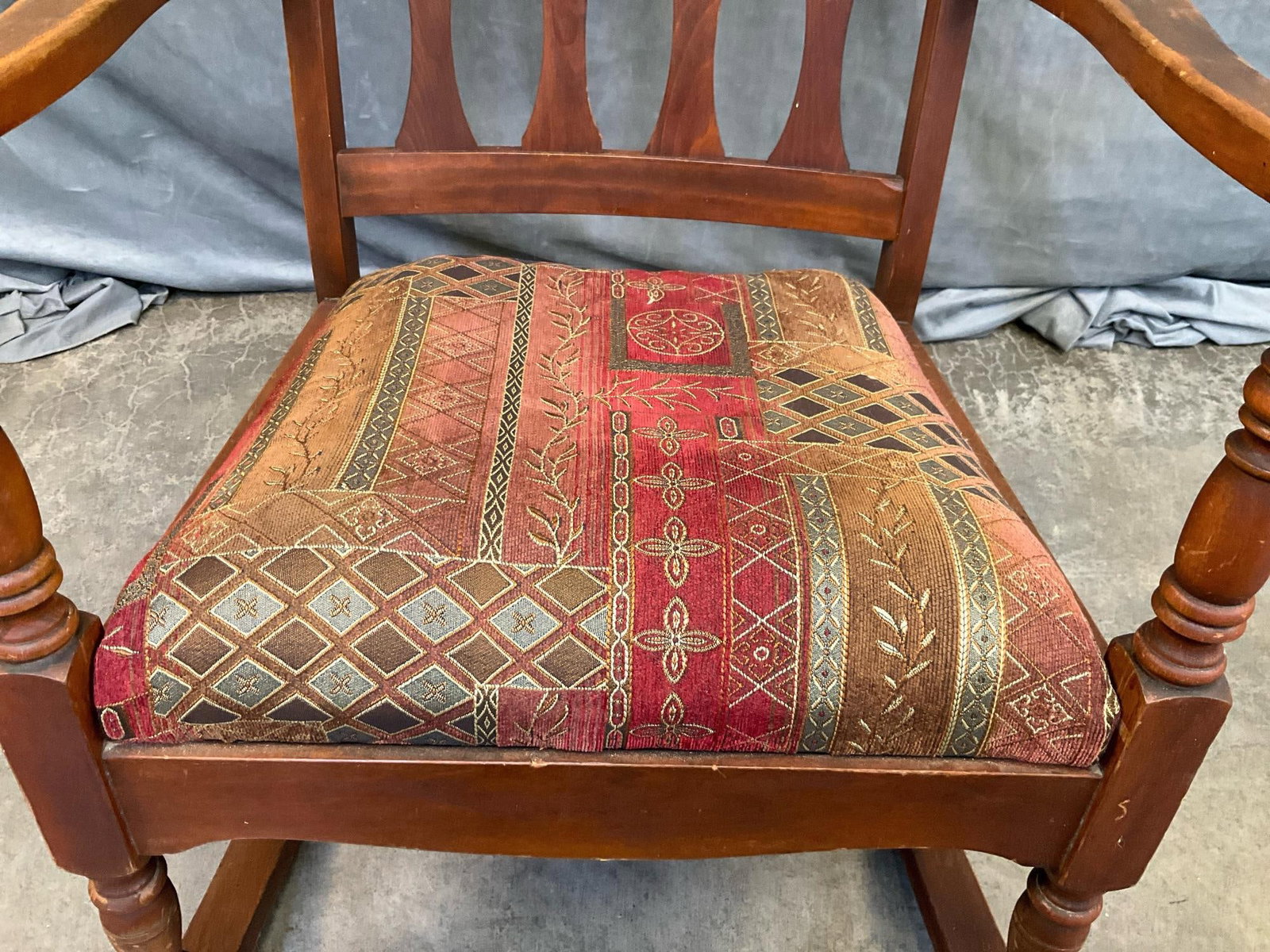 Rocking Chair - 5