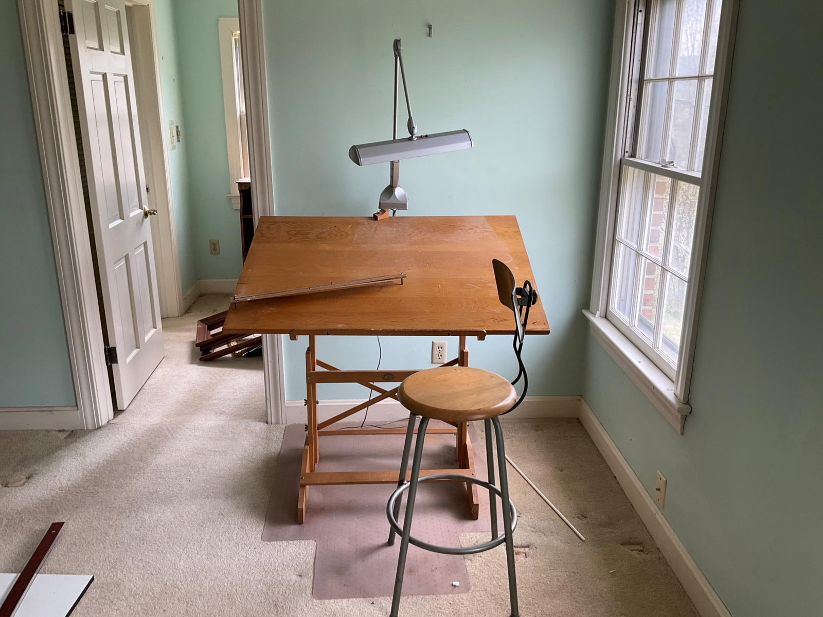 Drafting Table and Accessories (1 of 5)
