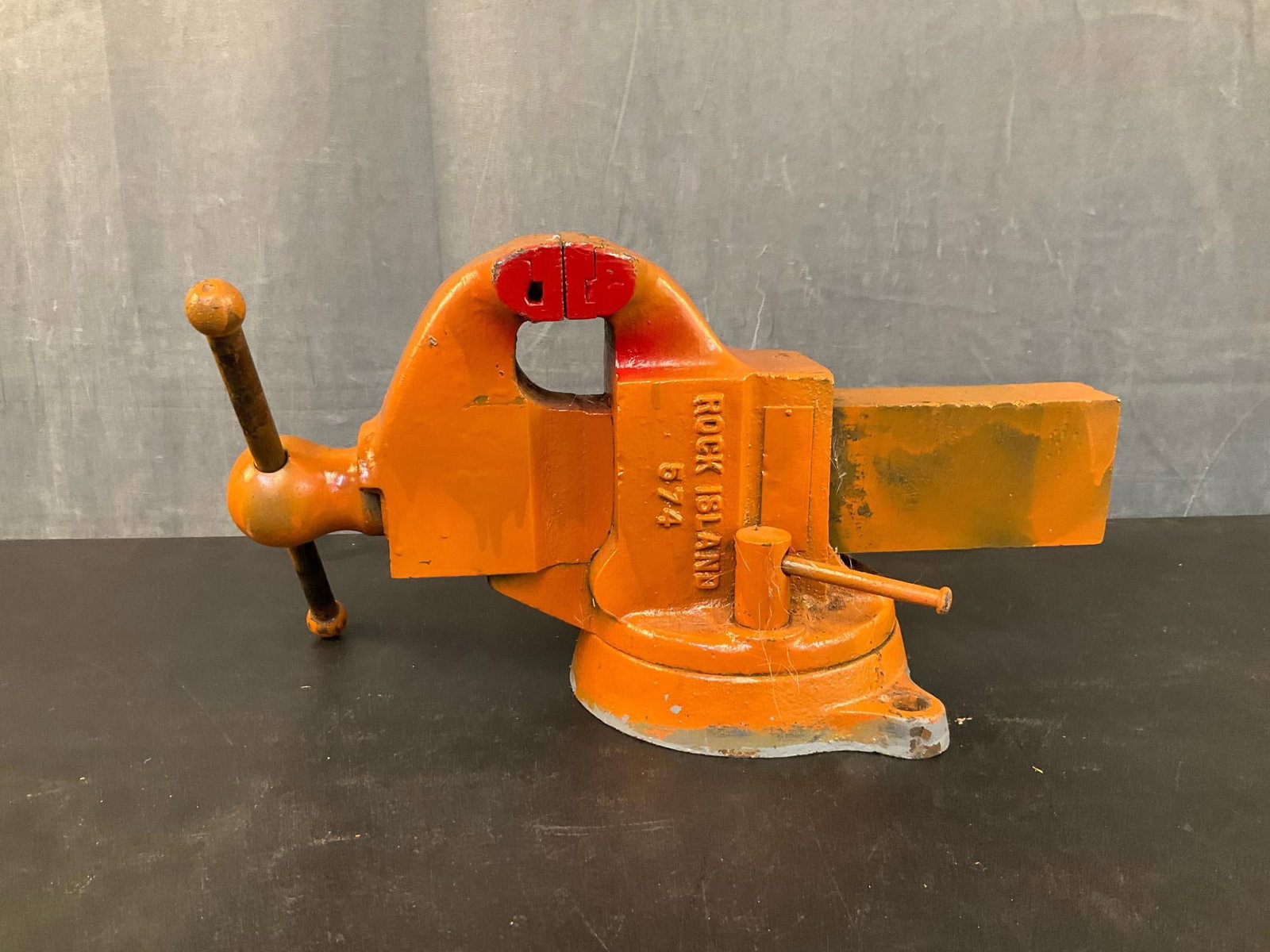 Bench Vise - 3