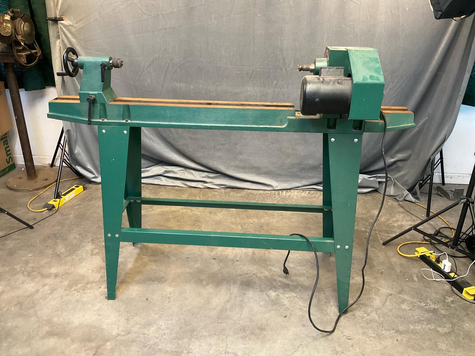 Wood Lathe - 4