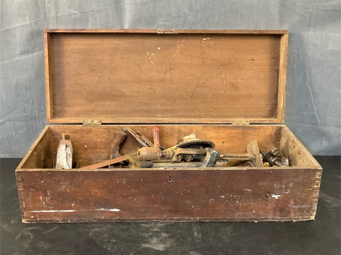 Tool Chest /Tools (1 of 10)