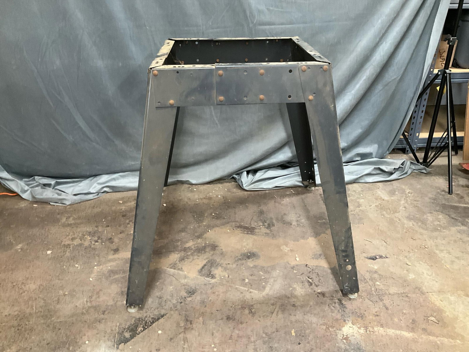 Work Stand/Table - 4
