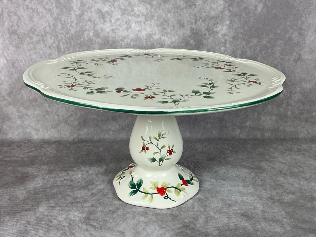Pfaltzgraff Winterberry Set - 4