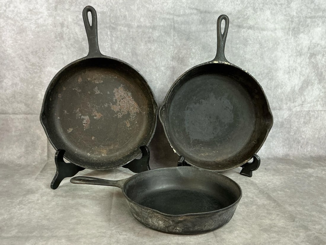 Cast Iron Skillets (1 of 7)