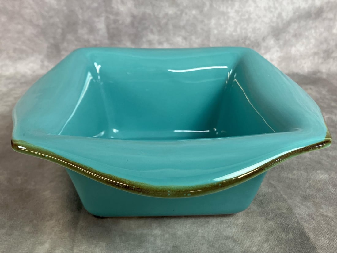 Southern Living Serving Pieces - 4