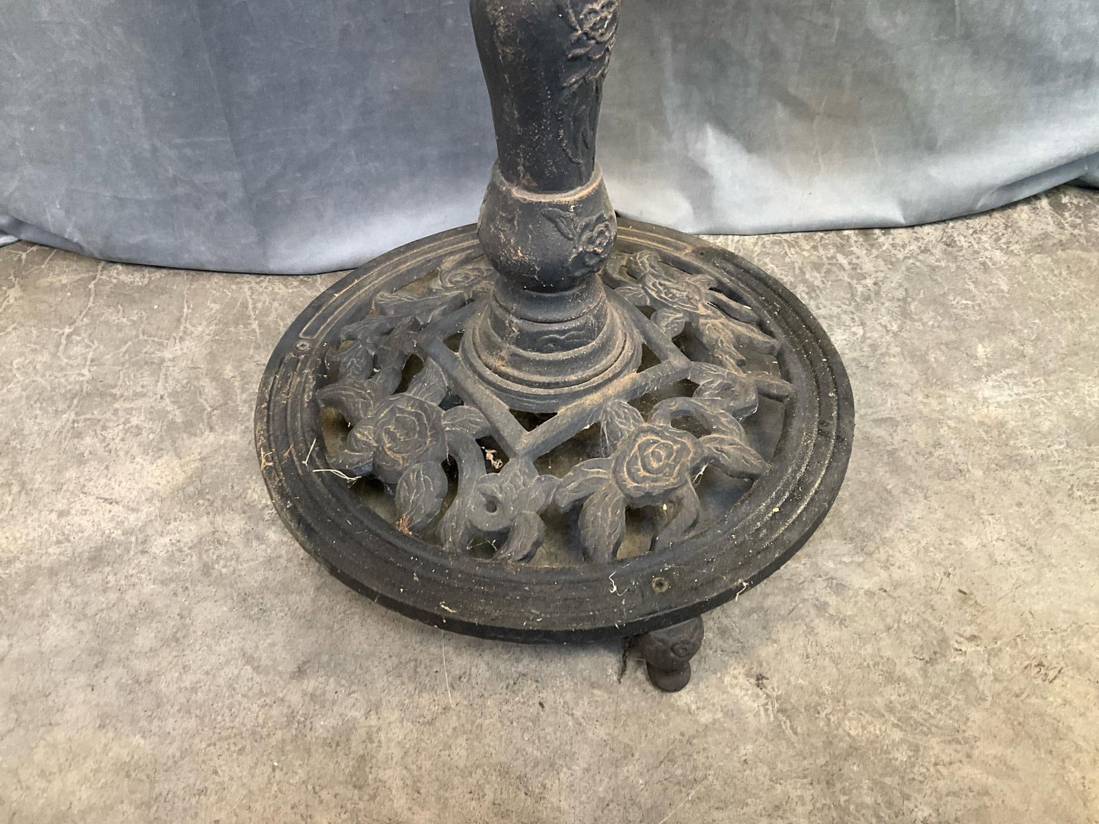 Cast Iron Bird Bath - 3