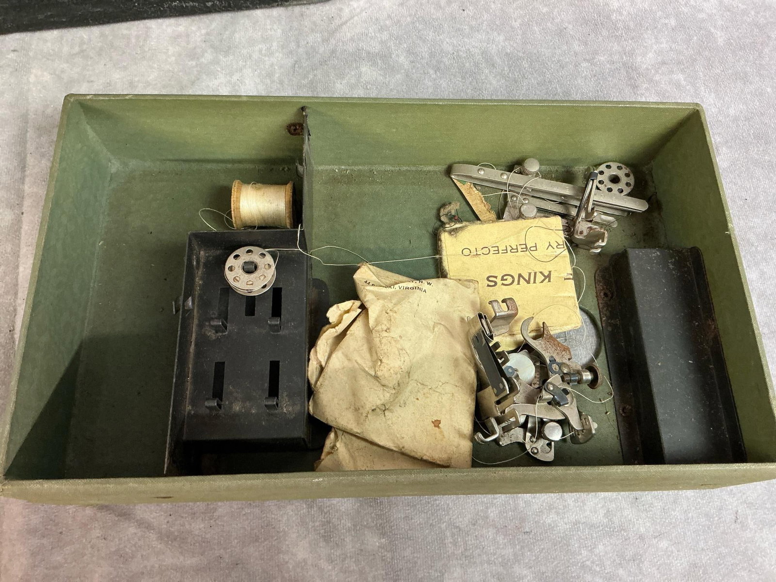 Singer Featherweight Sewing Machine - 5