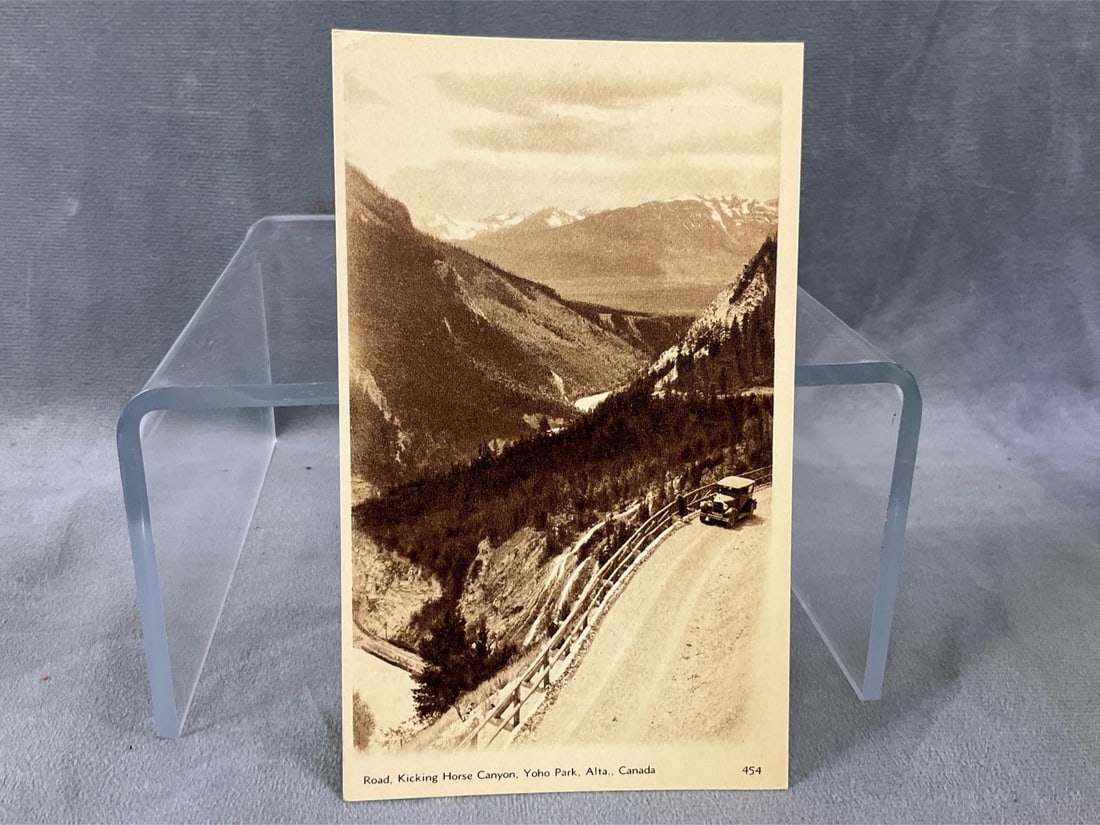 Canadian Scenic Postcards - 8