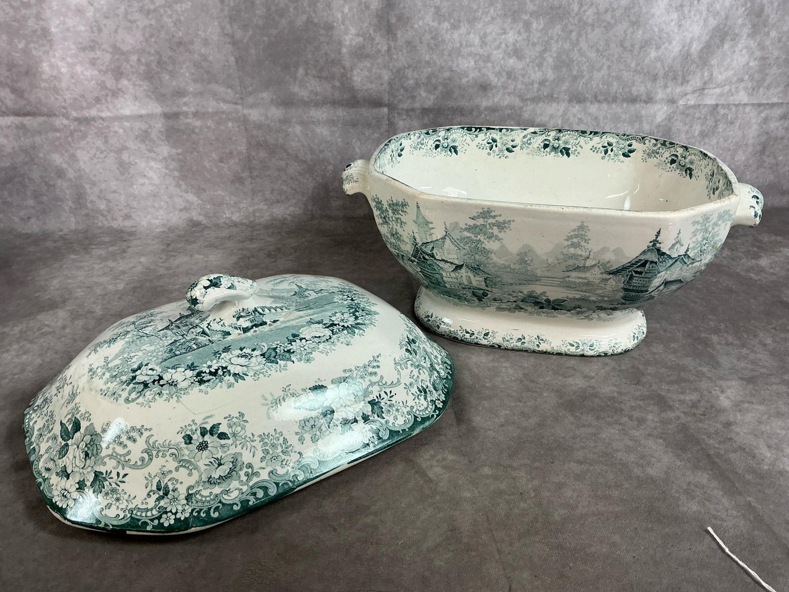 English Transferware Tureen - 3