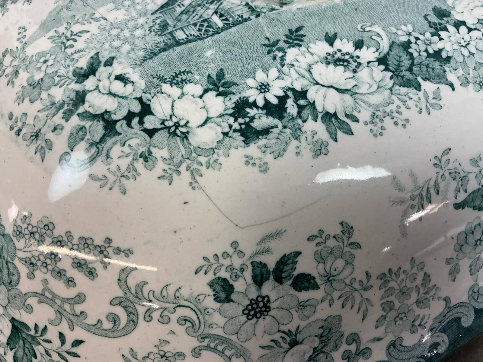 English Transferware Tureen - 4