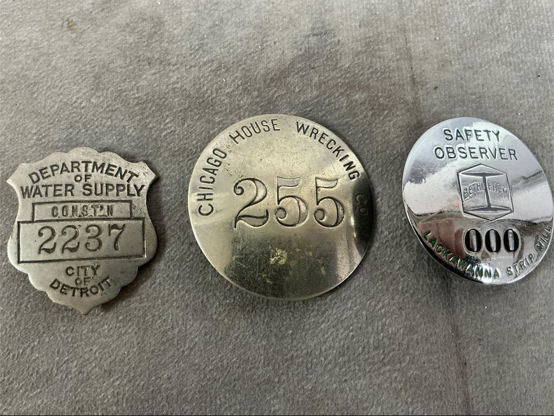 Vintage Badges (1 of 5)