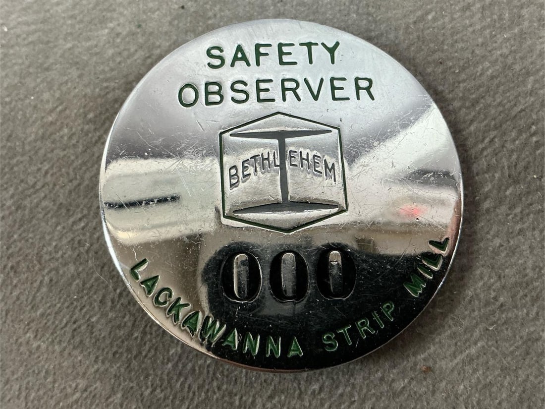Vintage Badges - 5