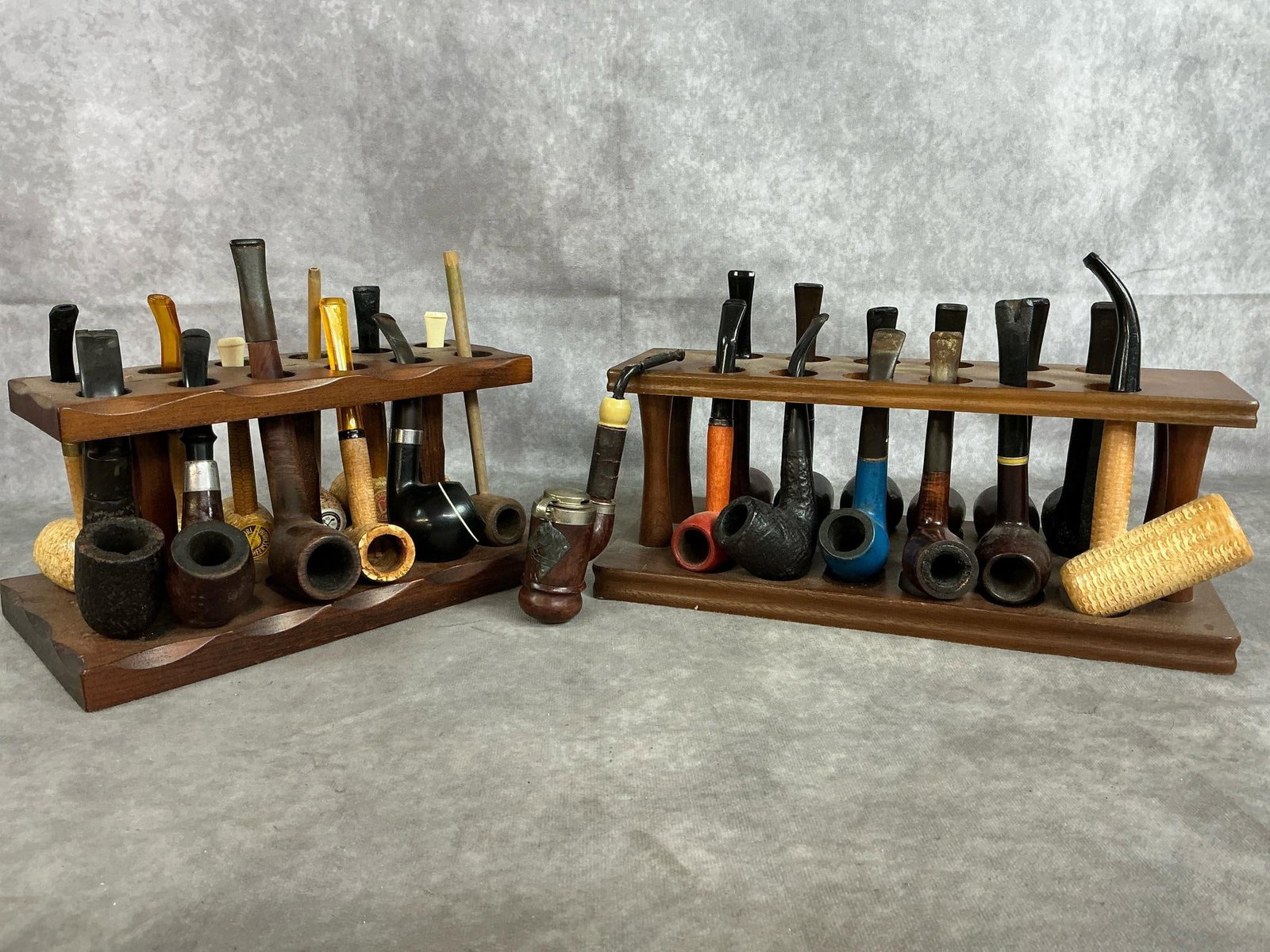 Tobacco Pipes & Pipe Stands (1 of 6)