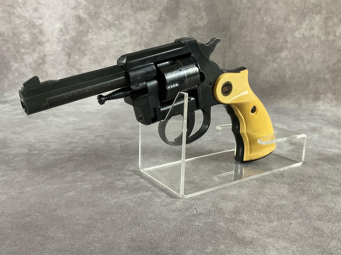 Rohm 22 LR Revolver - 4