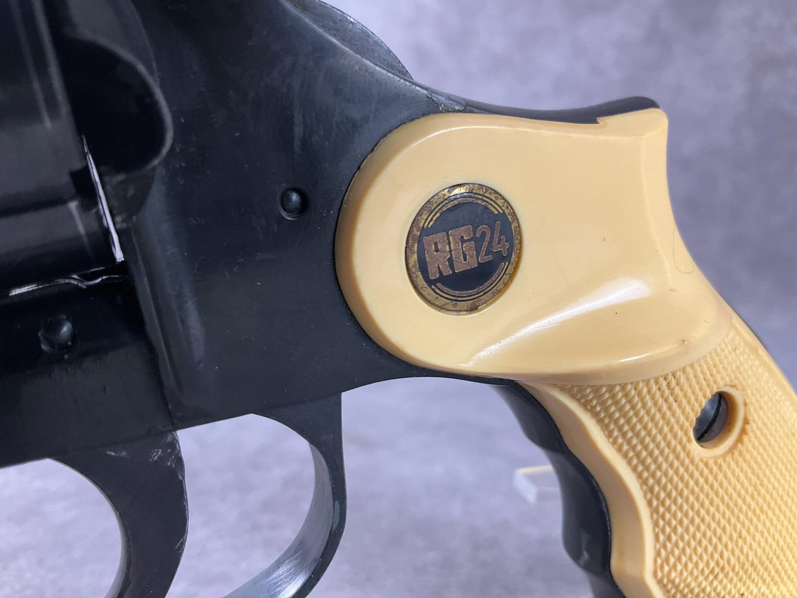 Rohm 22 LR Revolver - 7