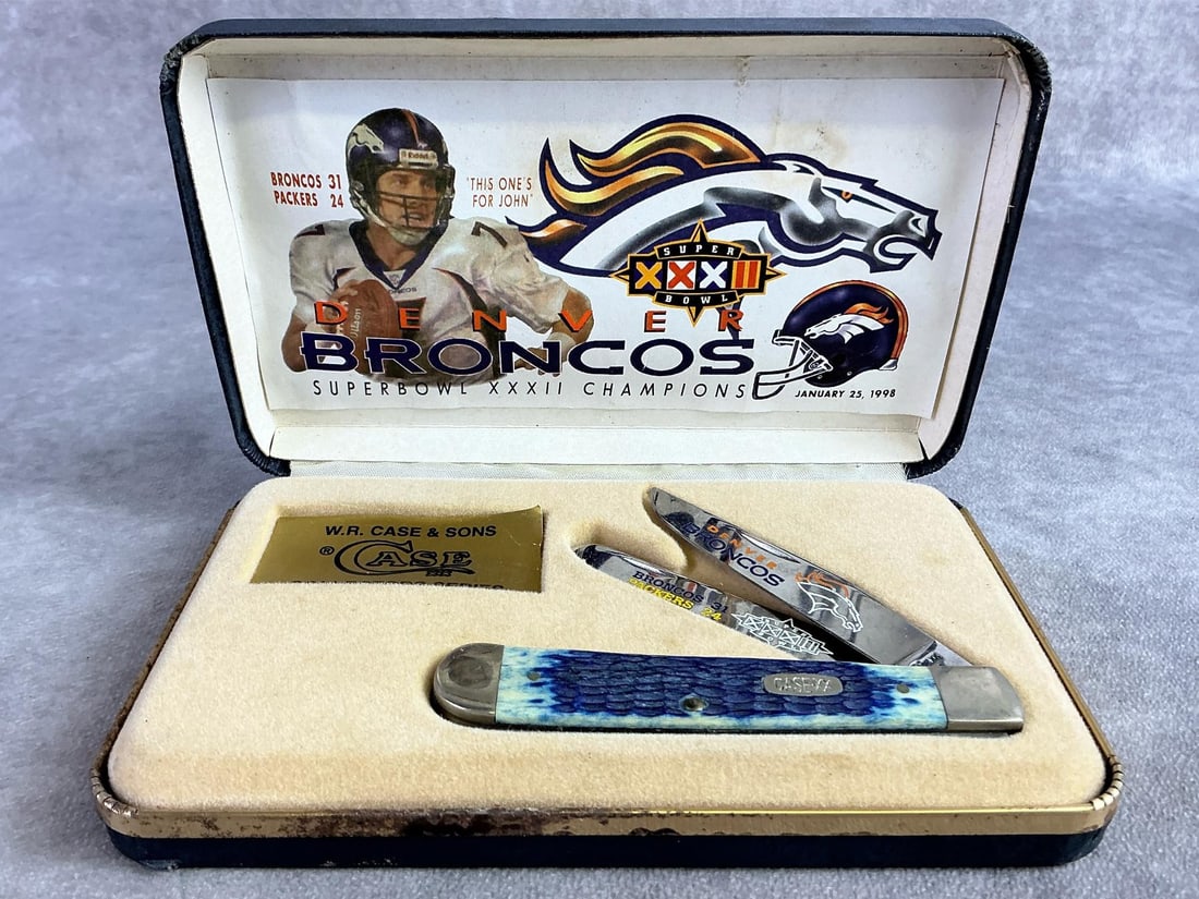 Case XX Knife: 1998 Denver Broncos Case XX commemorative Super Bowl 32 champions knife. Trapper, patterned 6254ss with tight snap and original display case. Box measures 7 inches wide x 4.25 inches tall.