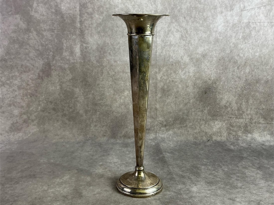 Sterling Silver Vase: Sterling silver bud vase. In good condition with oxidation present and stamped. Total weight 8.34 ozt.