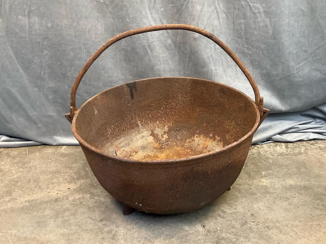 Cast Iron Cauldron - 3