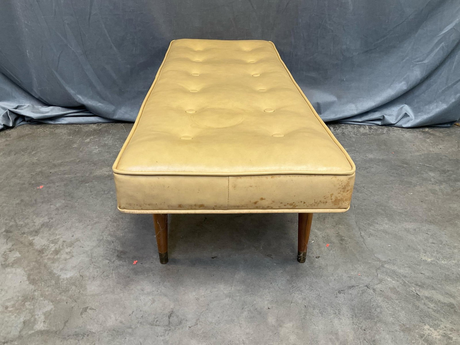MCM Bench - 5