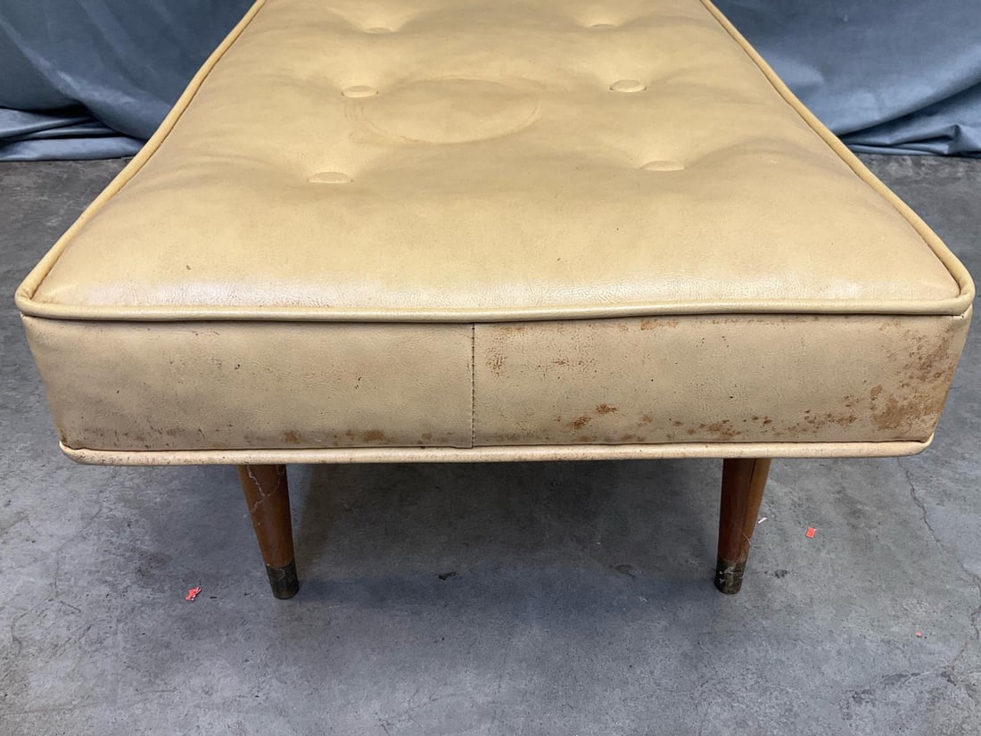 MCM Bench - 6