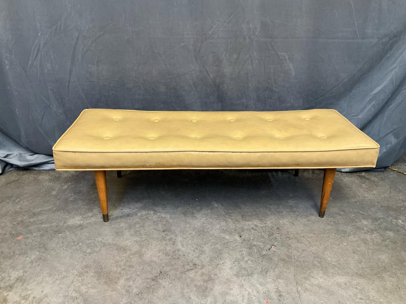 MCM Bench - 7