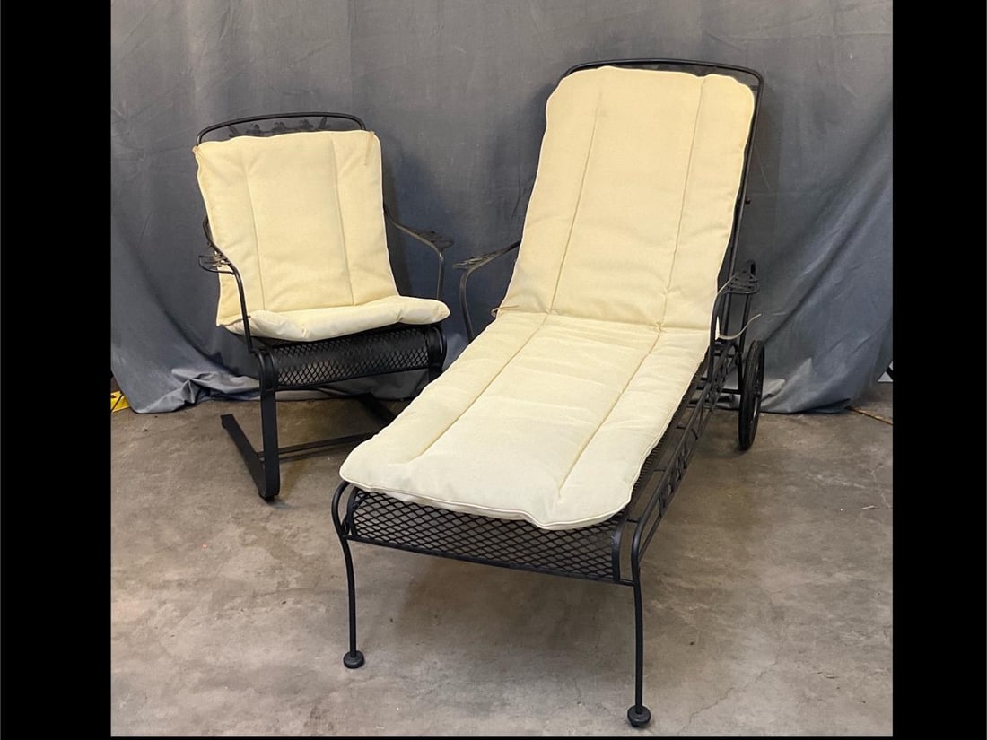 Outdoor Wrought Iron Furniture (1 of 9)