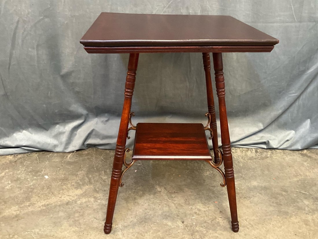 Side Table (1 of 7)