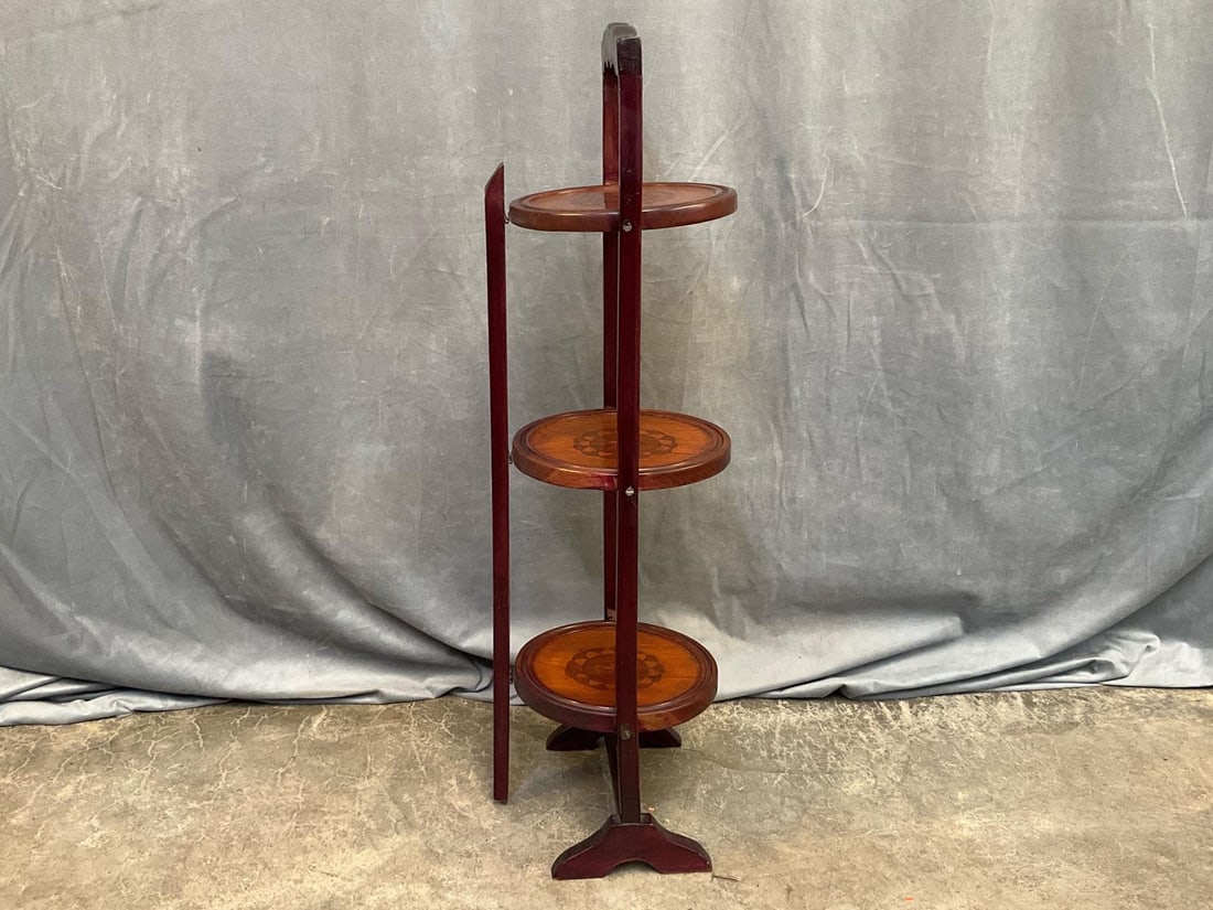 Wooden Pie Stand - 2