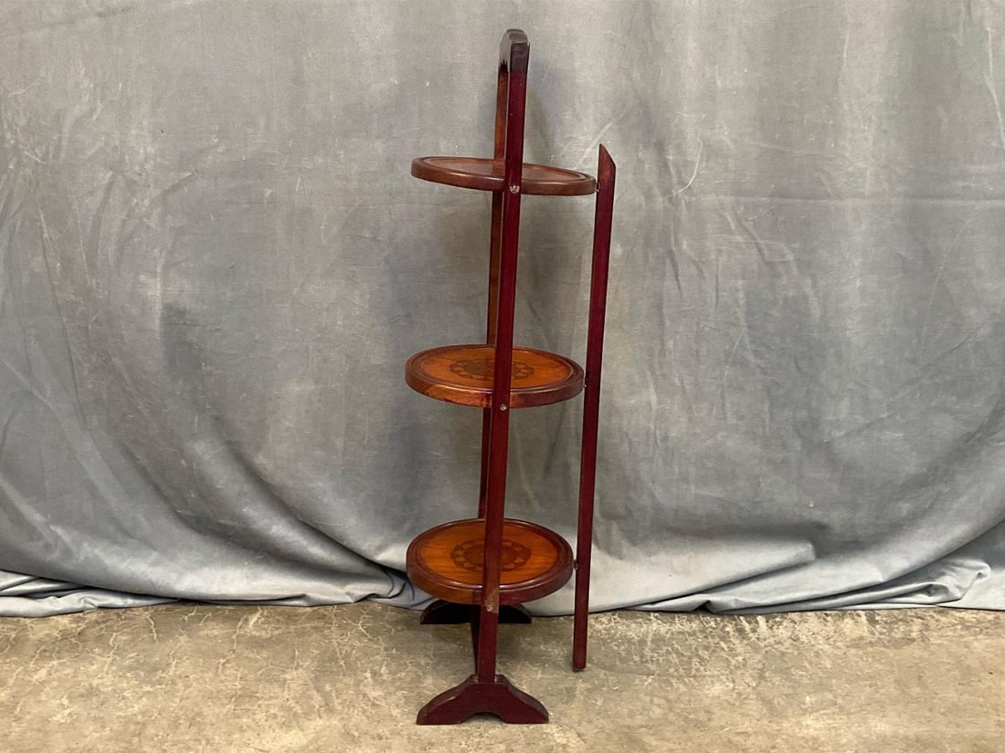 Wooden Pie Stand - 4