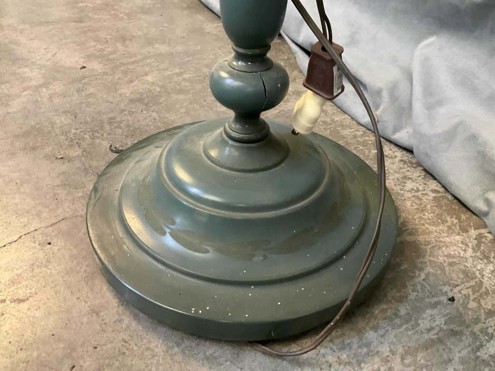 Tole Lamp - 4